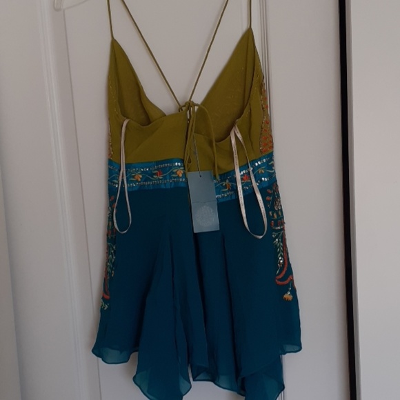 Top - Picture 3 of 4